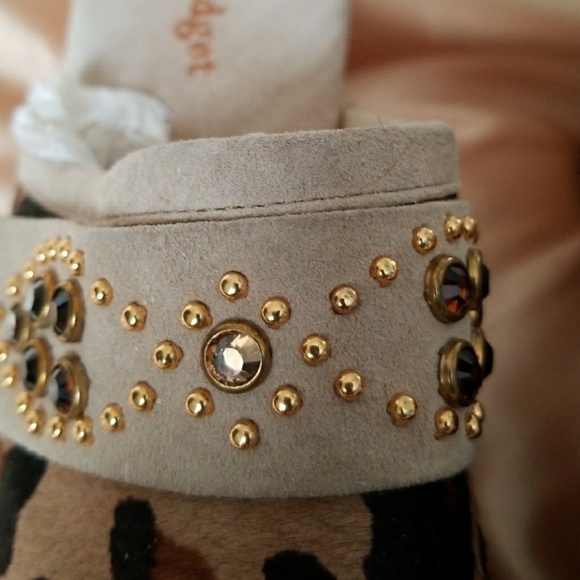 Bridgett Clogs - Picture 4 of 9